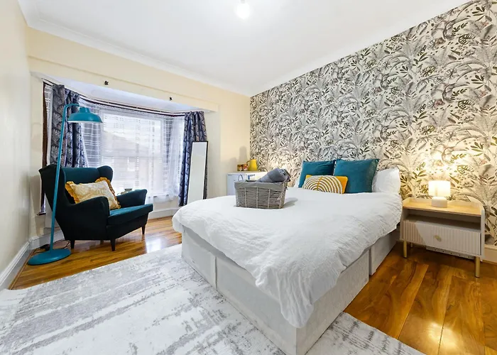 Chic Private Bedroom In Central London Near Tube - Bedroom1